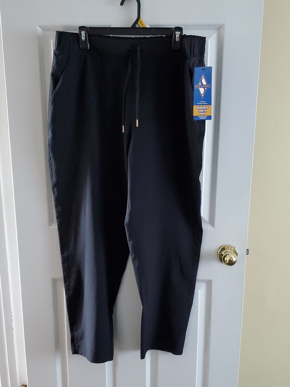 Skechers Men's Black Drawstring Casual Pants